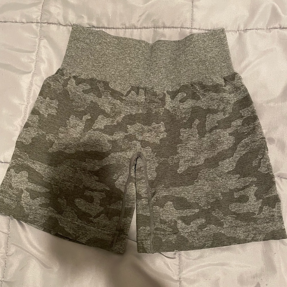 NVGTN Seamless Camo Shorts